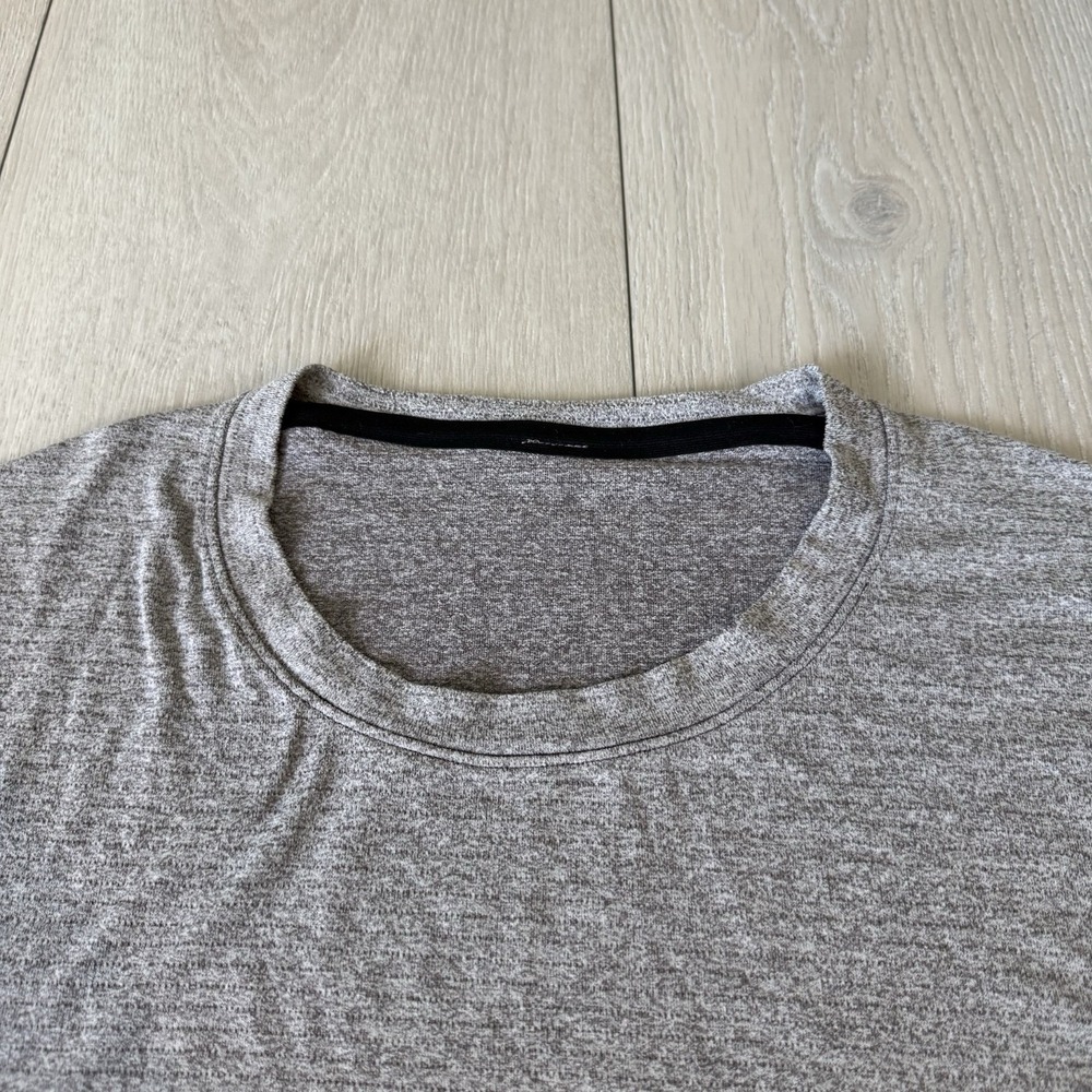 Lululemon License to Train Men's T-Shirt Light Grey Size M, Gym, Training